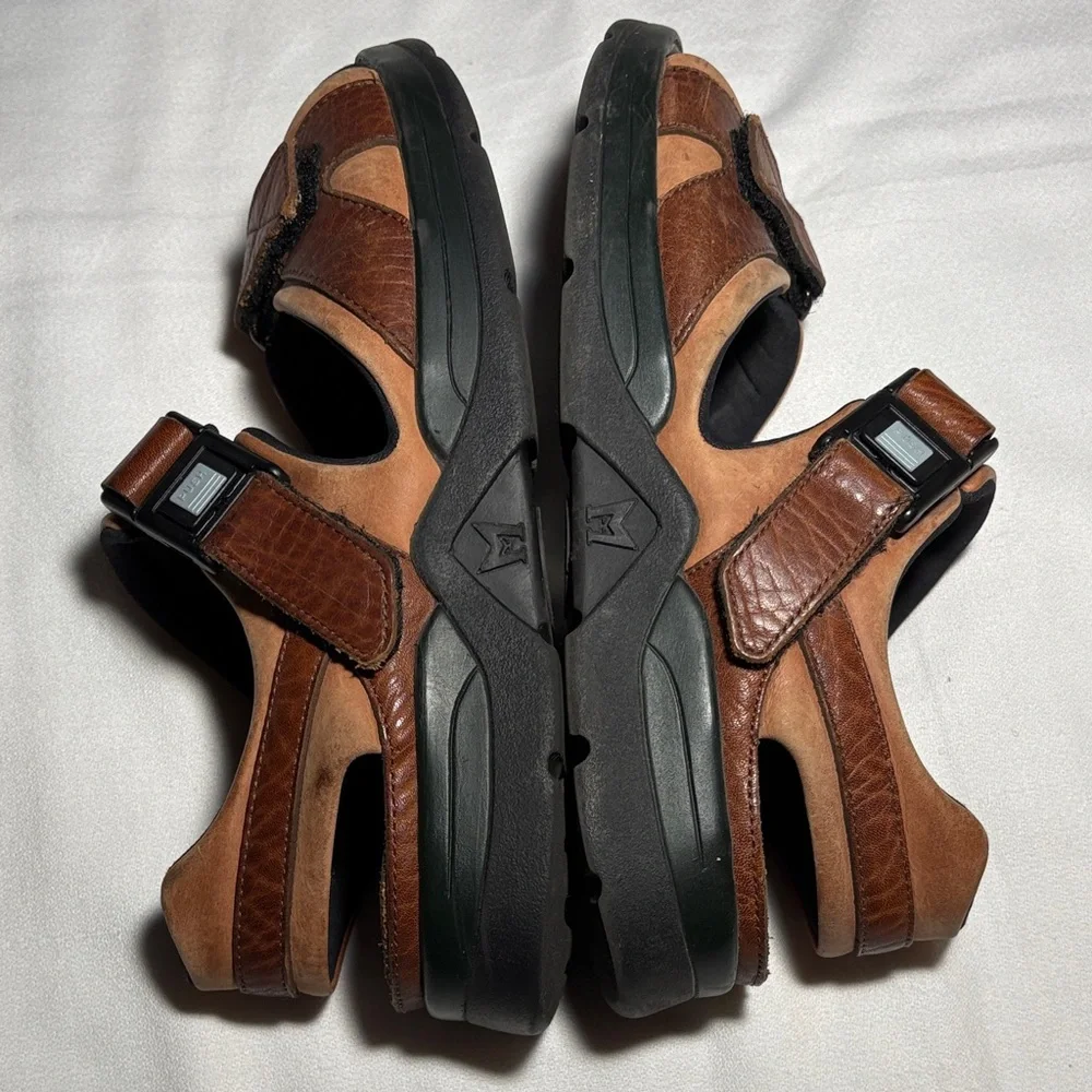 Mephisto stylish shark